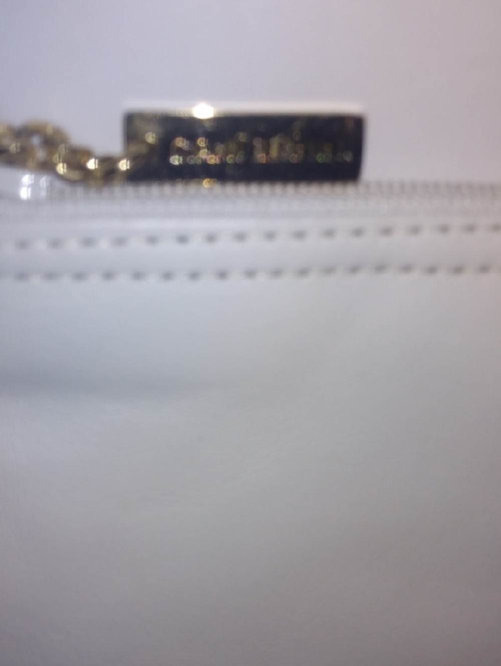 Giani Bernini White Crossbody Bag with Front Zip Pocket - Picture 4 of 4